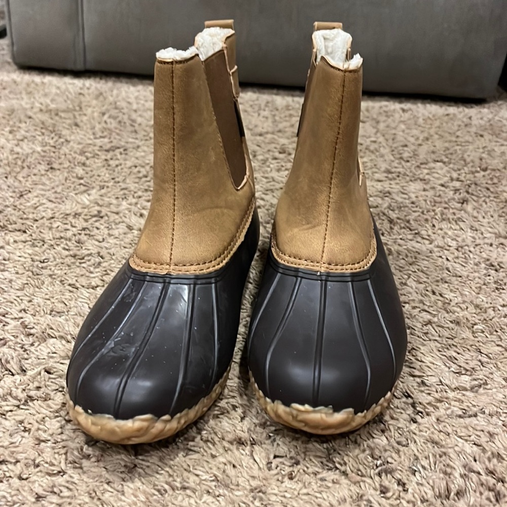 brown and black winter boots